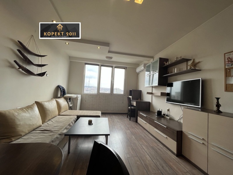 Продава 3-СТАЕН, гр. Русе, Широк център, снимка 2 - Апартаменти - 52602727