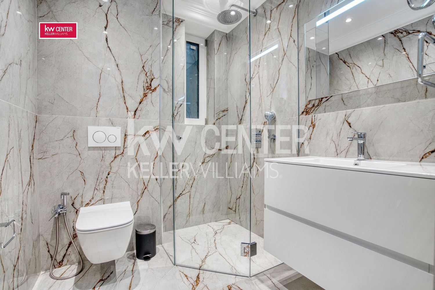 Продава 3-СТАЕН, гр. София, Център, снимка 9 - Апартаменти - 53351674