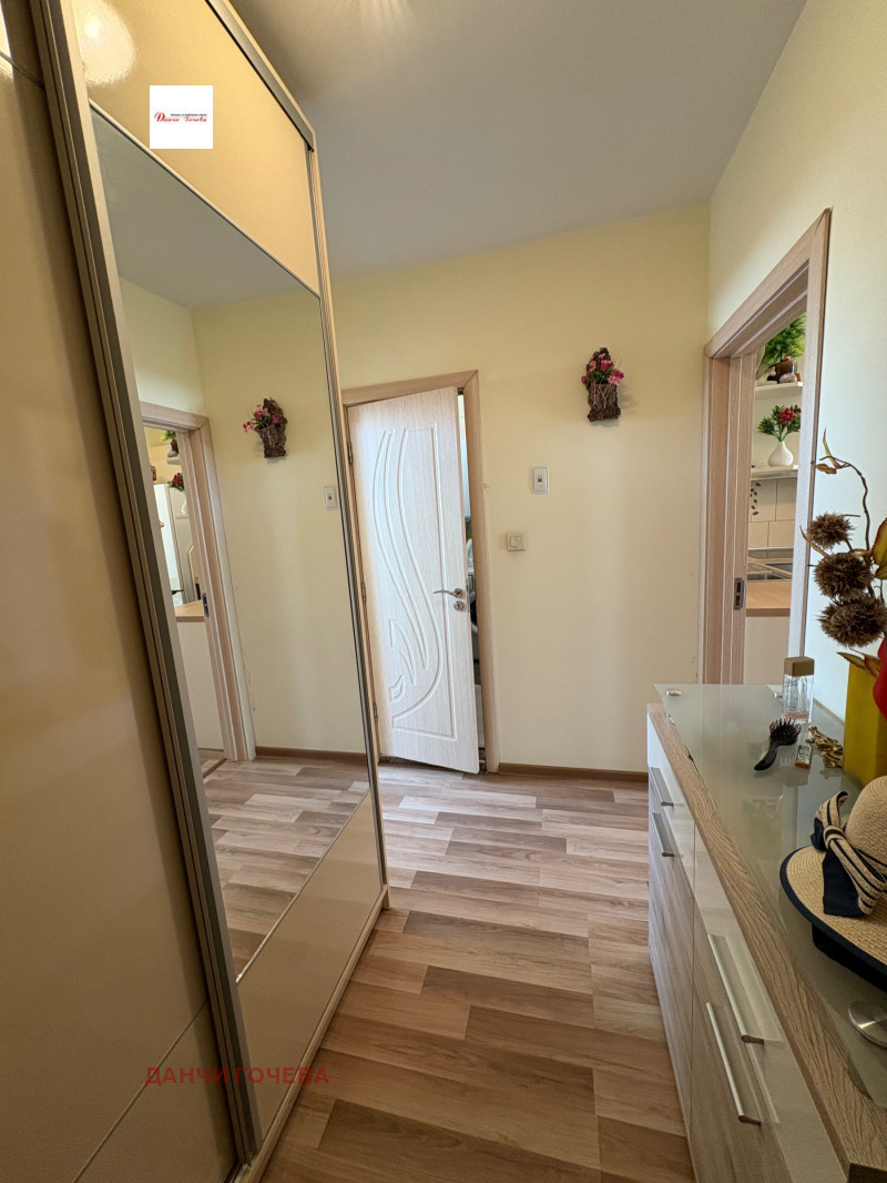 For Sale  1 bedroom Burgas , Vazrazhdane , 74 sq.m | 84493389 - image [2]