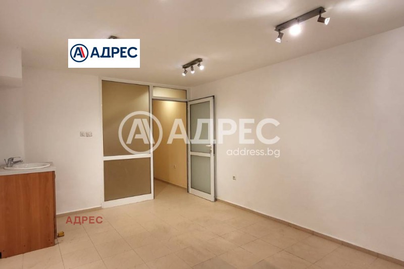 Продава  Офис град Варна , Окръжна болница-Генерали , 64 кв.м | 96690374 - изображение [8]