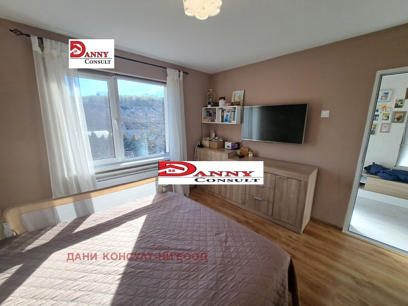 Продава КЪЩА, с. Царевец, област Велико Търново, снимка 4 - Къщи - 53324499