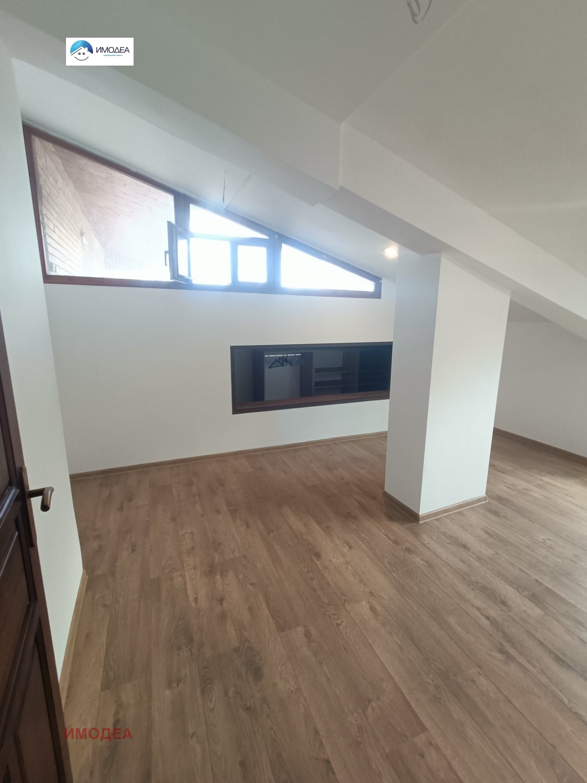 Продава 4-СТАЕН, гр. Велико Търново, Център, снимка 2 - Апартаменти - 55065501