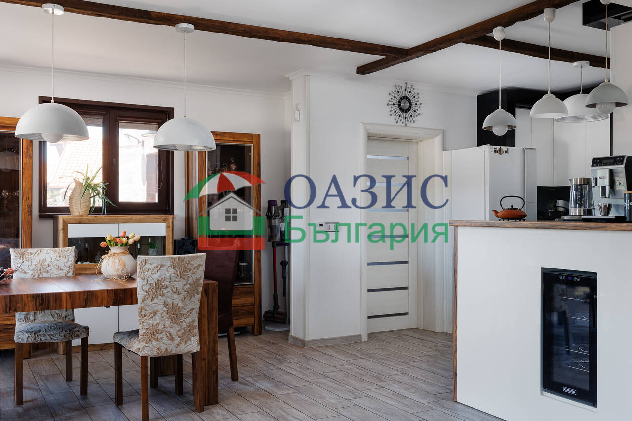 Продава КЪЩА, гр. Бургас, с. Брястовец, снимка 2 - Къщи - 55228405