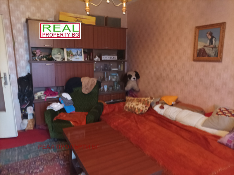 Продава  2-стаен град Перник , Изток , 67 кв.м | 58141494