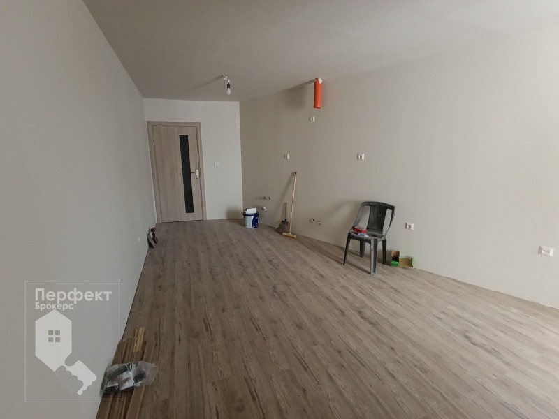 Продава 2-СТАЕН, гр. Велико Търново, Бузлуджа, снимка 6 - Апартаменти - 52549637