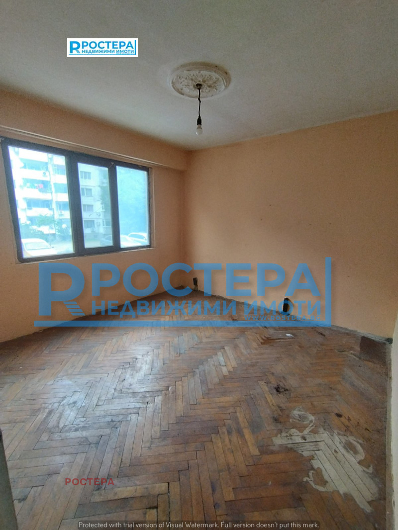 Продава 3-СТАЕН, гр. Търговище, Запад 2, снимка 1 - Aпартаменти - 48526956