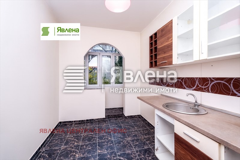 Продава 3-СТАЕН, гр. София, Център, снимка 10 - Апартаменти - 54733007