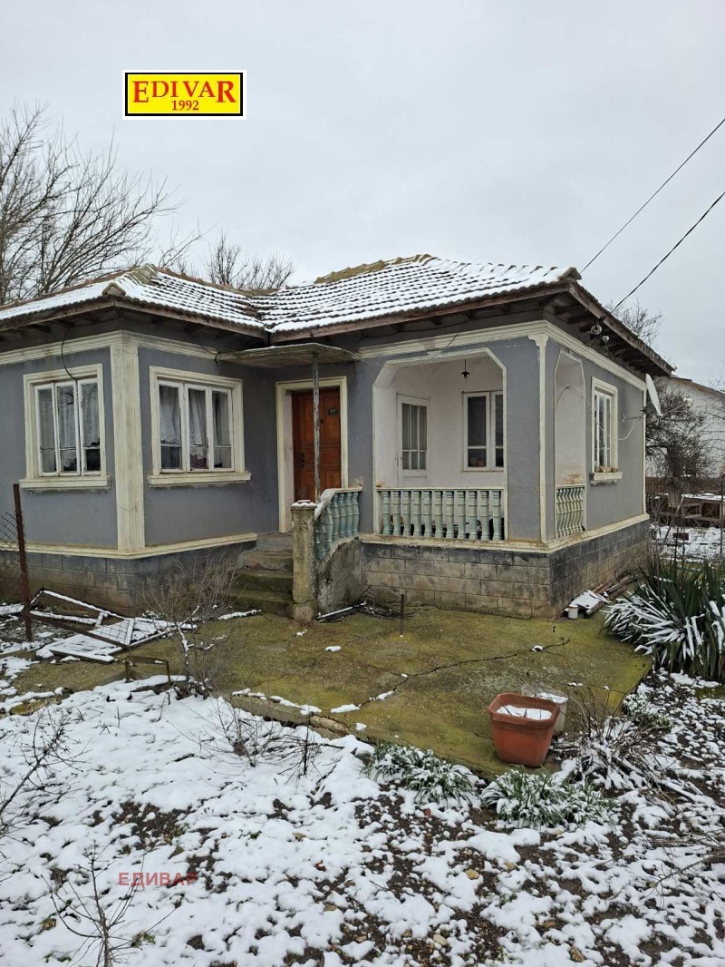 Продава КЪЩА, с. Царичино, област Добрич