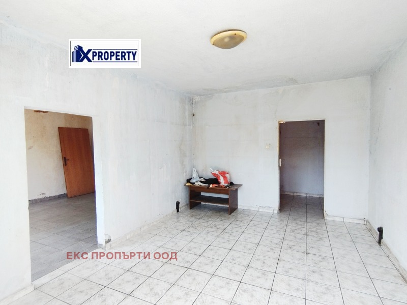 Продава  1-стаен град Перник , Изток , 46 кв.м | 35540681 - изображение [2]