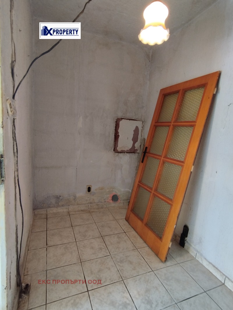 Продава  1-стаен град Перник , Изток , 46 кв.м | 35540681 - изображение [3]