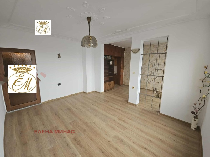 Продава 2-СТАЕН, гр. Шумен, Пазара, снимка 10 - Апартаменти - 52452821