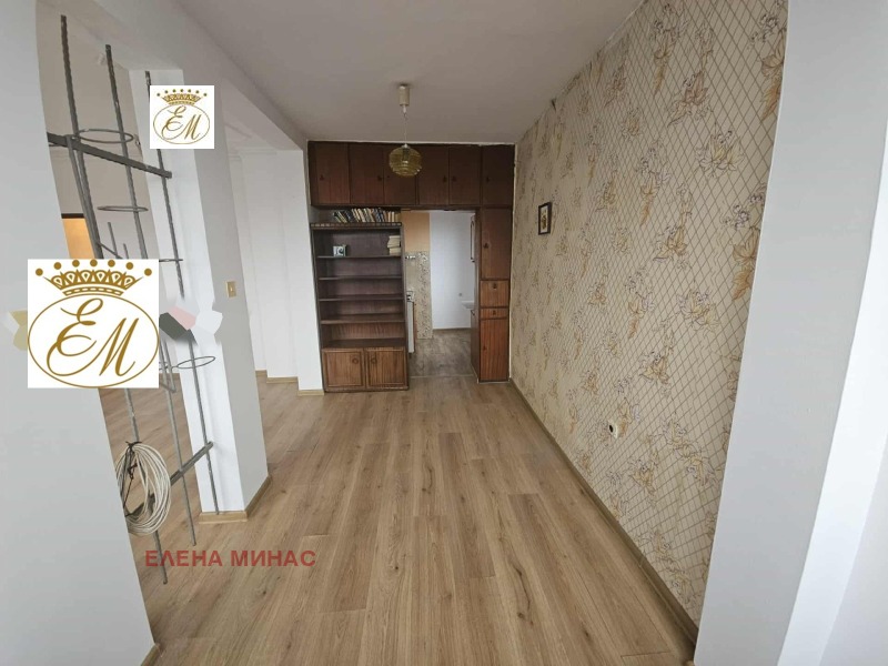Продава 2-СТАЕН, гр. Шумен, Пазара, снимка 3 - Апартаменти - 52452821