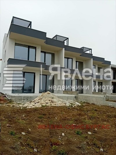 Продава КЪЩА, с. Лозенец, област Бургас