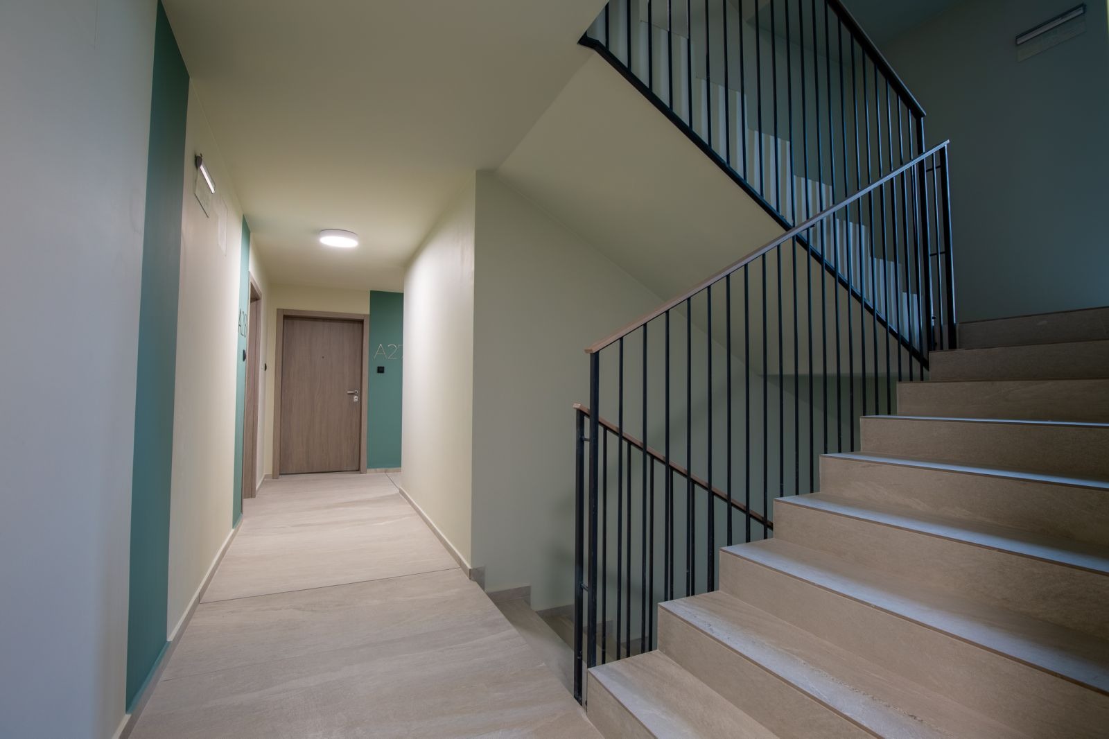 Продава 3-СТАЕН, гр. Велико Търново, Център, снимка 2 - Апартаменти - 53438499