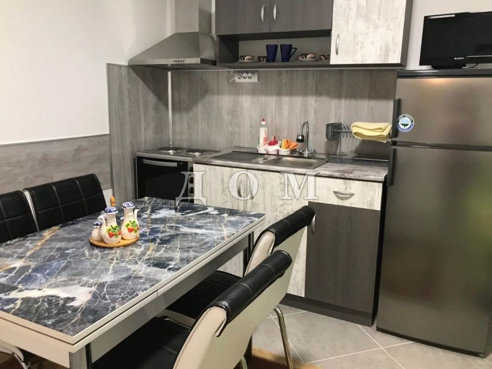 Продава КЪЩА, гр. Шумен, Център, снимка 2 - Къщи - 44208151