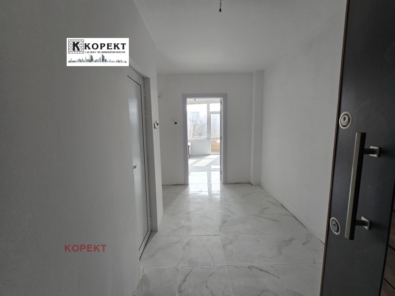 Продава  3-стаен град Плевен , Широк център , 98 кв.м | 59702998 - изображение [5]