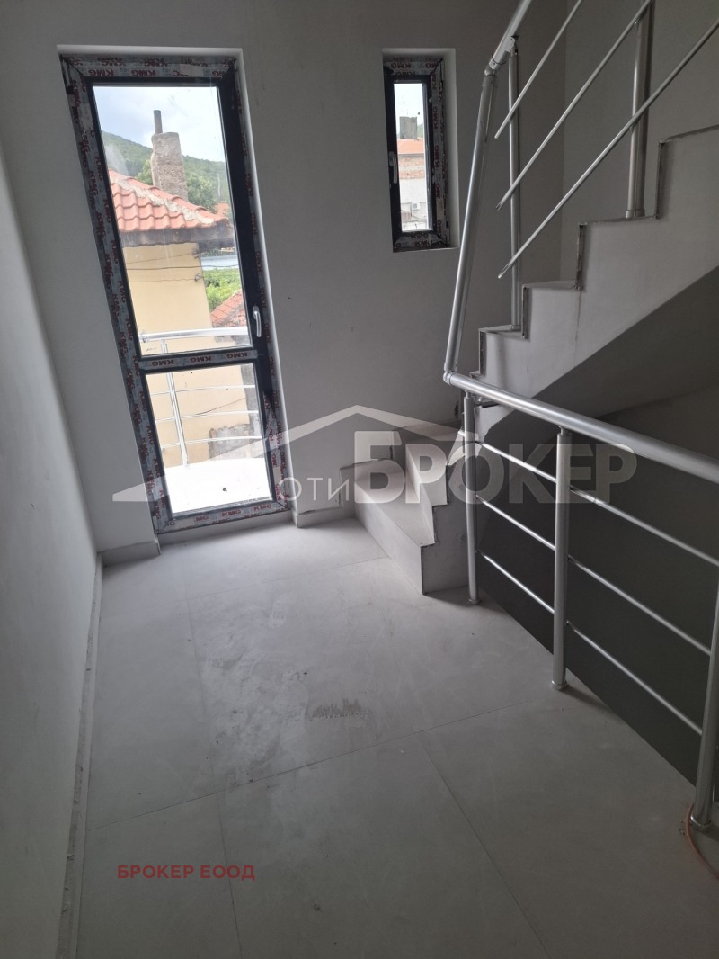 Продава  3-стаен град Сливен , Център , 115 кв.м | 61988793