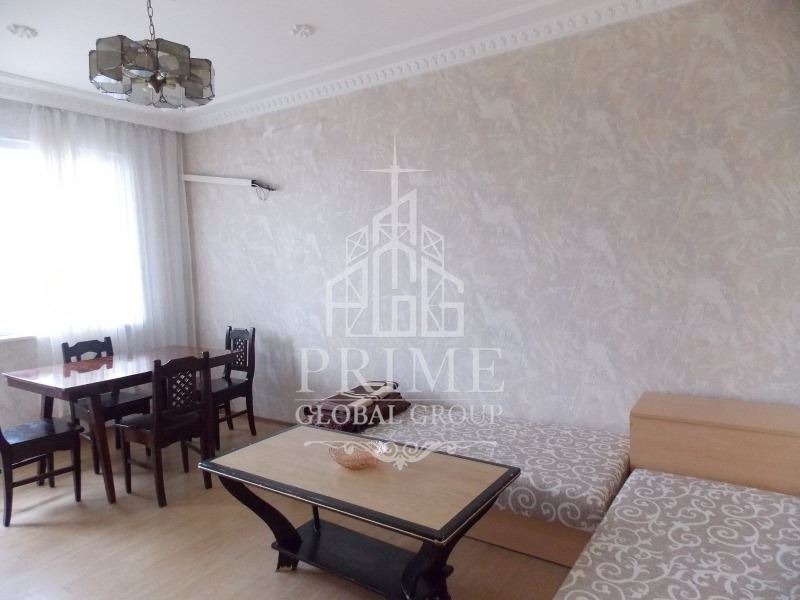 Продава 4-СТАЕН, гр. Варна, Погреби
