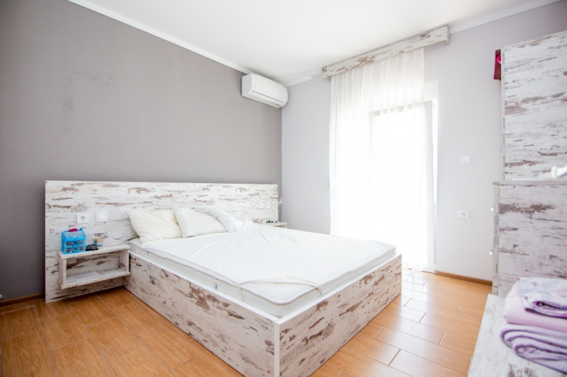 Продава КЪЩА, гр. Варна, Център, снимка 15 - Къщи - 54607499