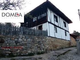 Продажба на имоти в гр. Копривщица, област София - изображение 2 