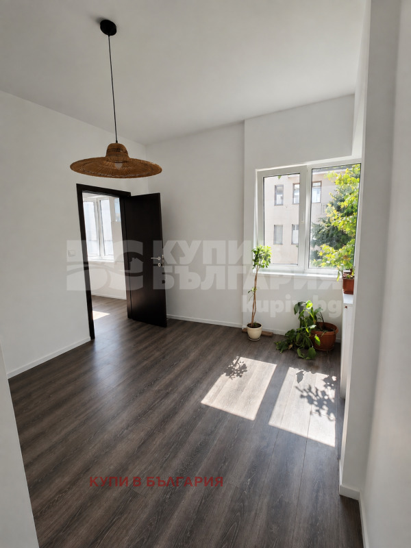 Продава 3-СТАЕН, гр. Варна, Център, снимка 16 - Апартаменти - 56590568