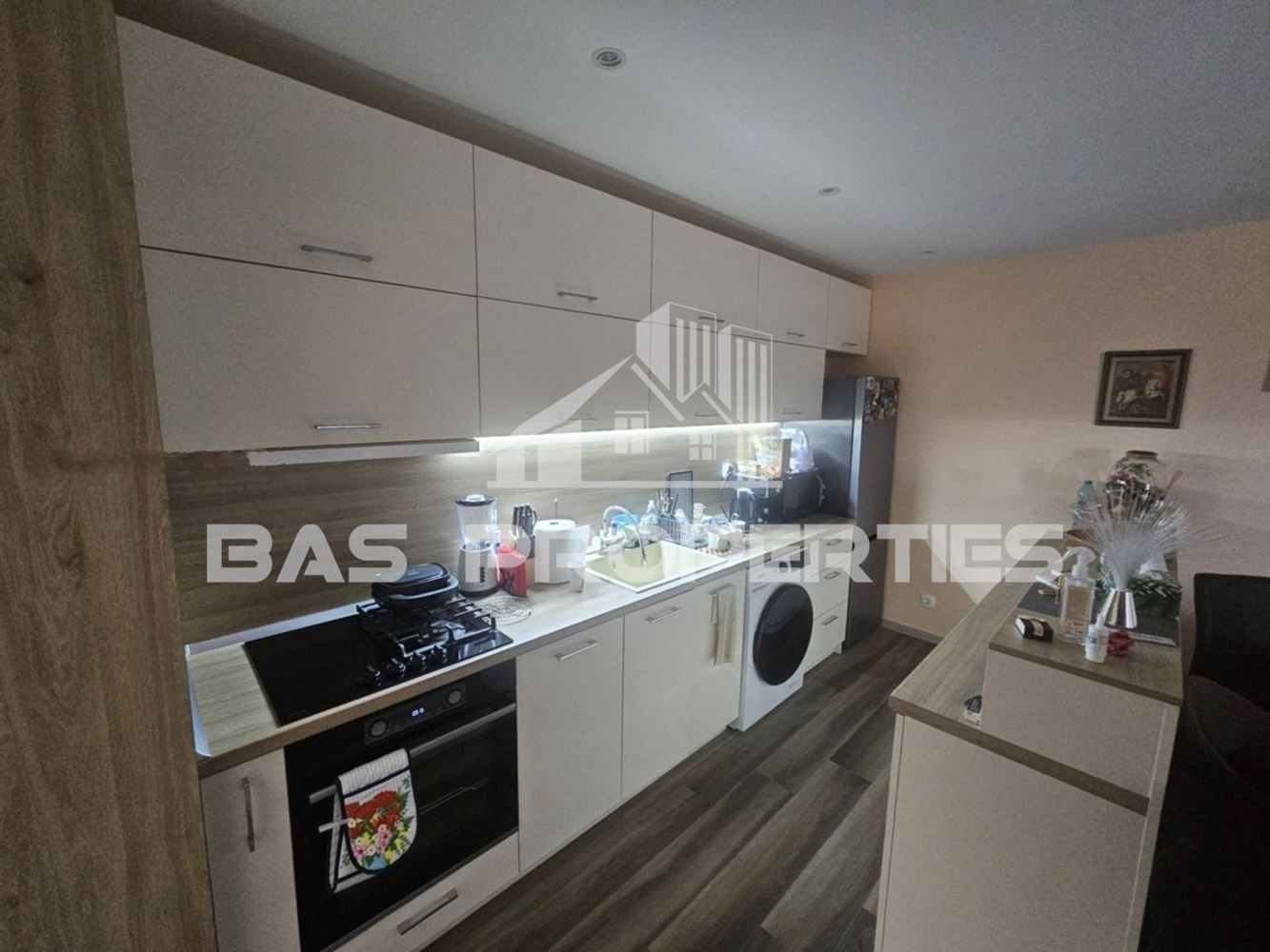 Продава 2-СТАЕН, гр. София, Витоша, снимка 2 - Апартаменти - 54615780