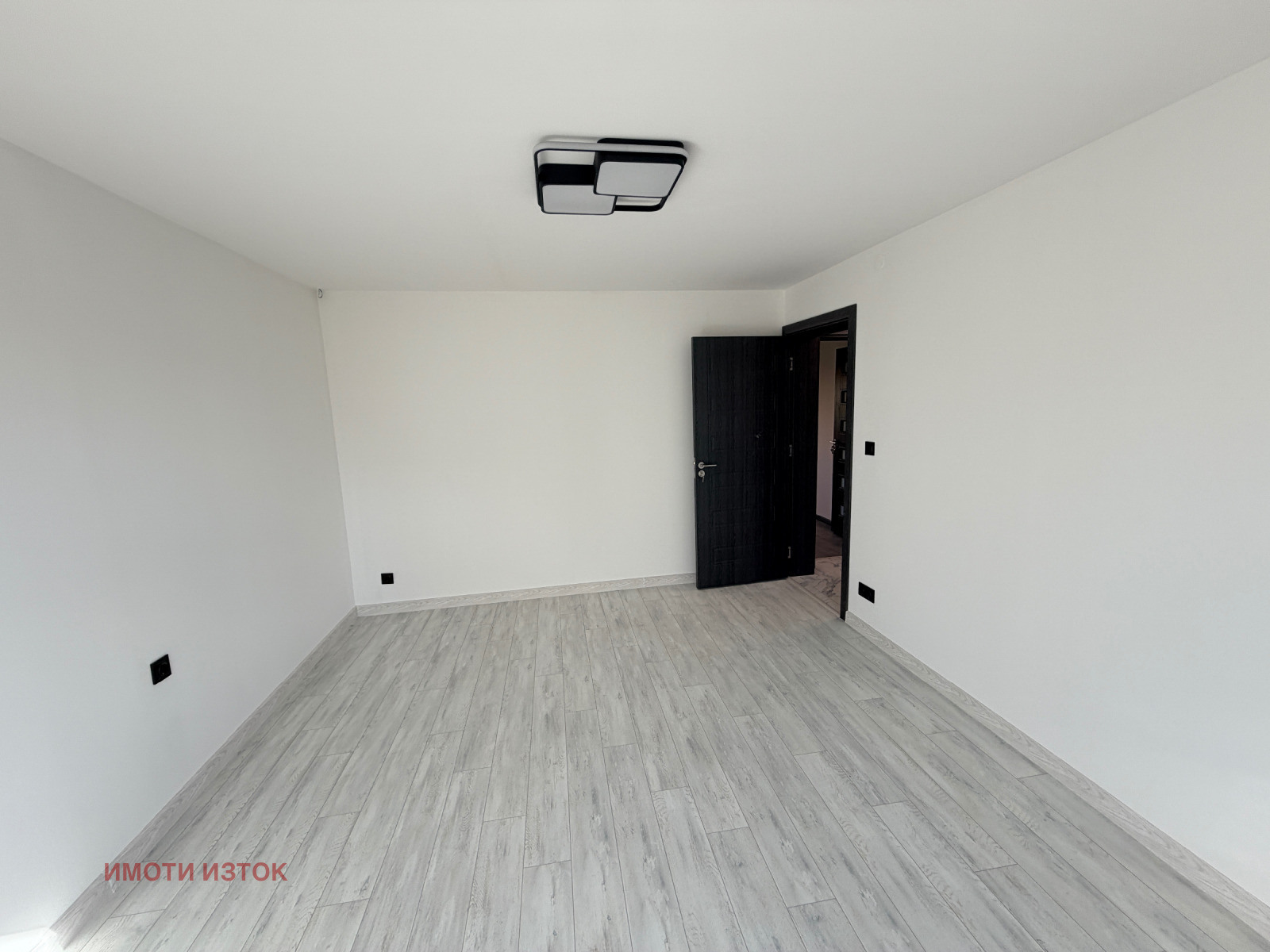 Продава 3-СТАЕН, гр. Перник, Център, снимка 8 - Апартаменти - 56259800