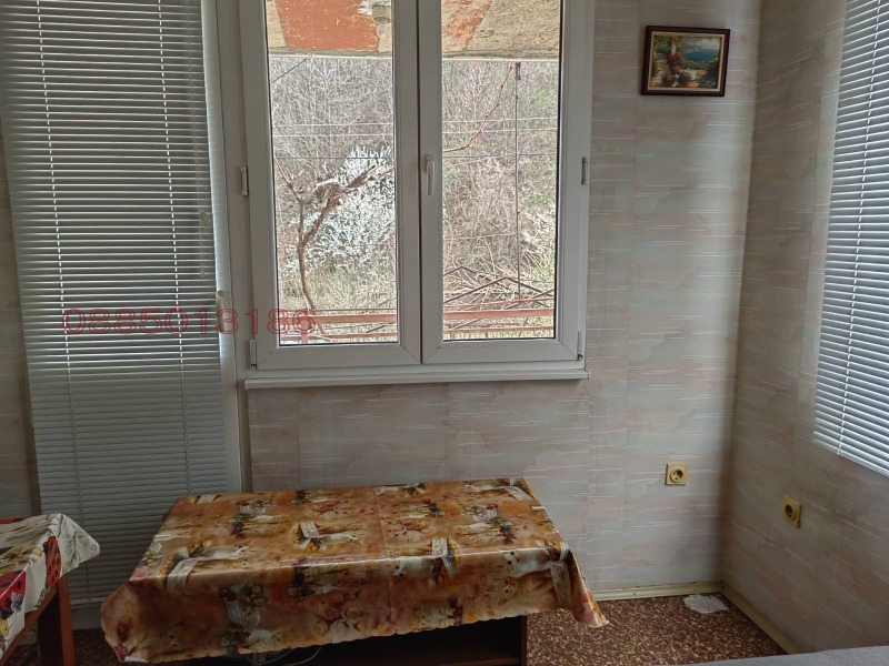 Продава КЪЩА, с. Блатино, област Кюстендил, снимка 2 - Къщи - 53130622