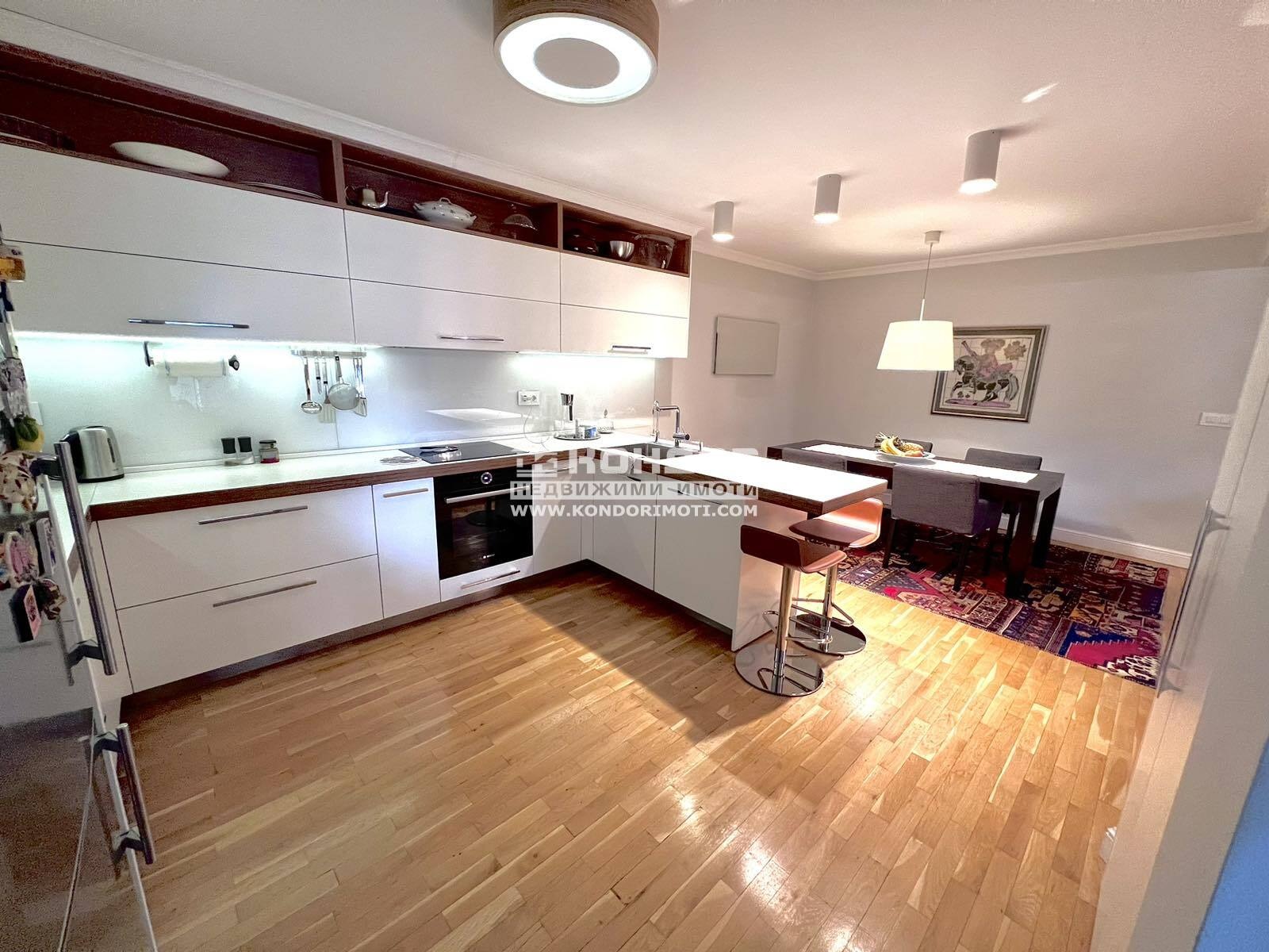 Продава МНОГОСТАЕН, гр. Пловдив, Център, снимка 2 - Апартаменти - 49952094