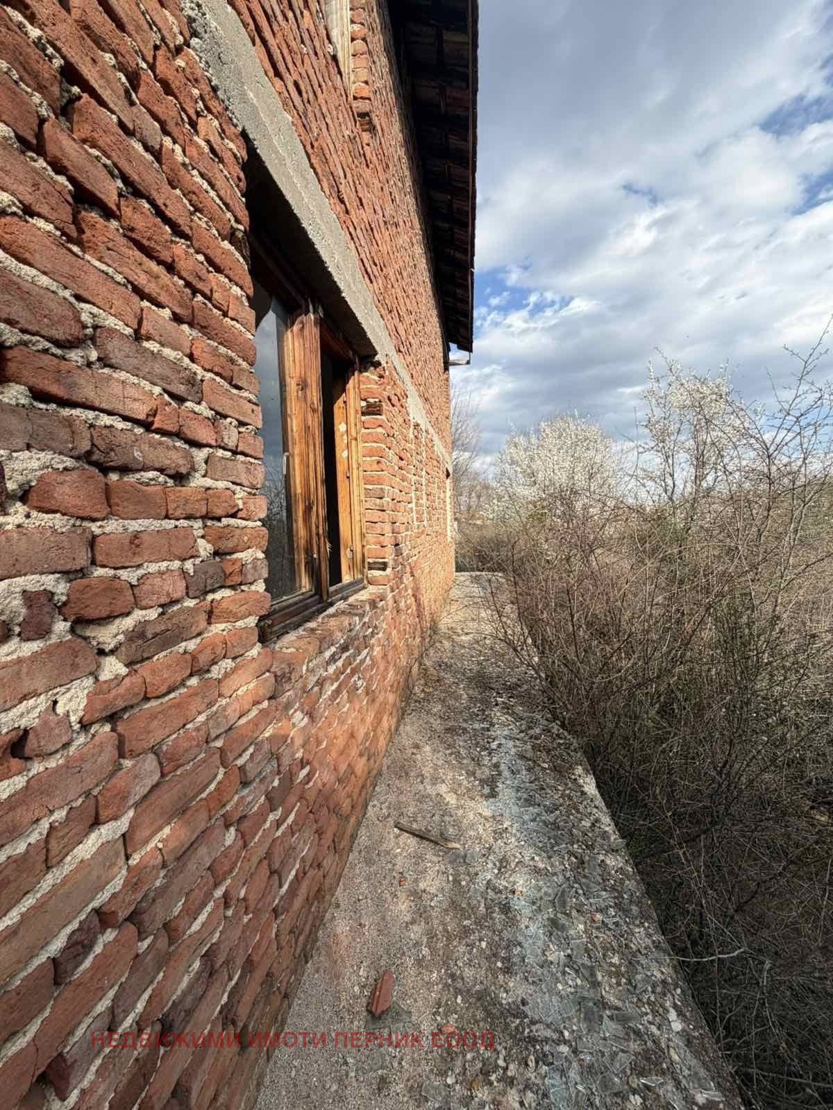 Продава КЪЩА, с. Садовик, област Перник, снимка 3 - Къщи - 54298540