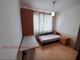 1 chambre Nadejda 1, Sofia 4