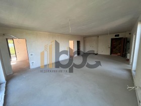 Zu verkaufen 3+ Schlafzimmer