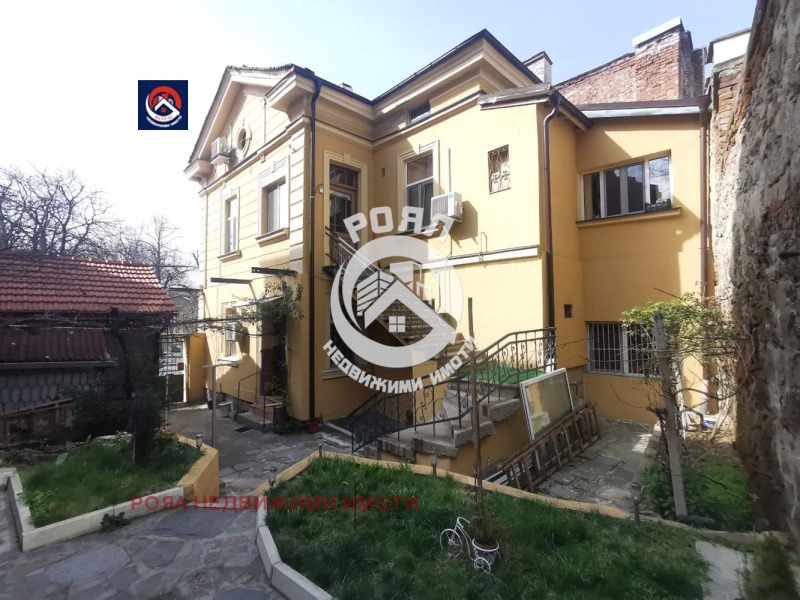 Продава  Етаж от къща, град Пловдив, Център •  254 900 EUR • ID 77643757 — holmes.bg - [1] 