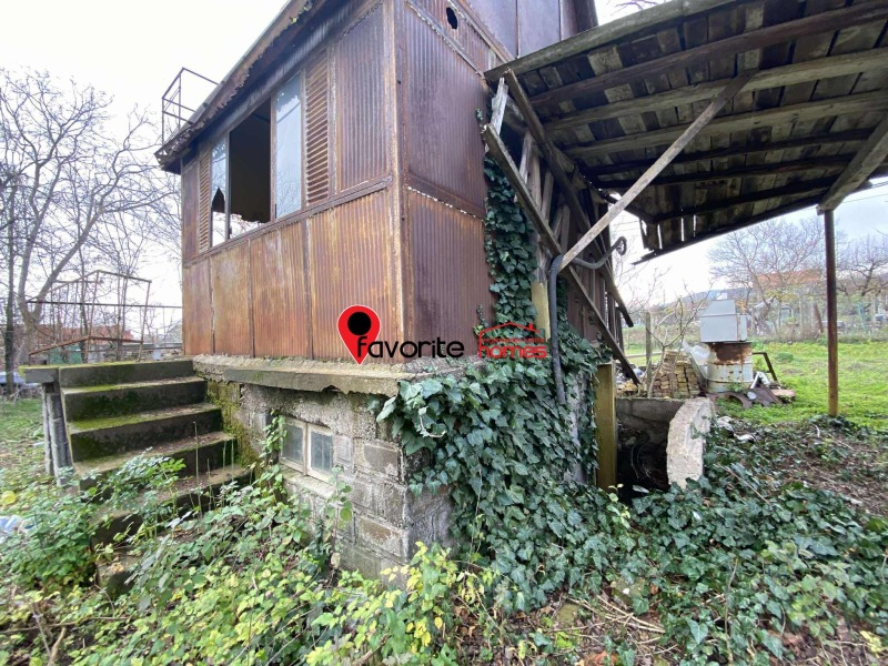 Продава ВИЛА, гр. Шумен, м-т Под Манастира, снимка 3 - Вили - 53037398