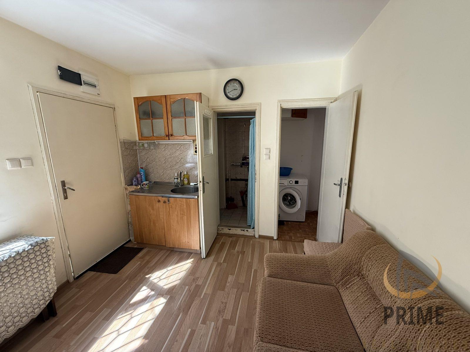 Продава 2-СТАЕН, гр. Бургас, Възраждане, снимка 2 - Апартаменти - 54251225