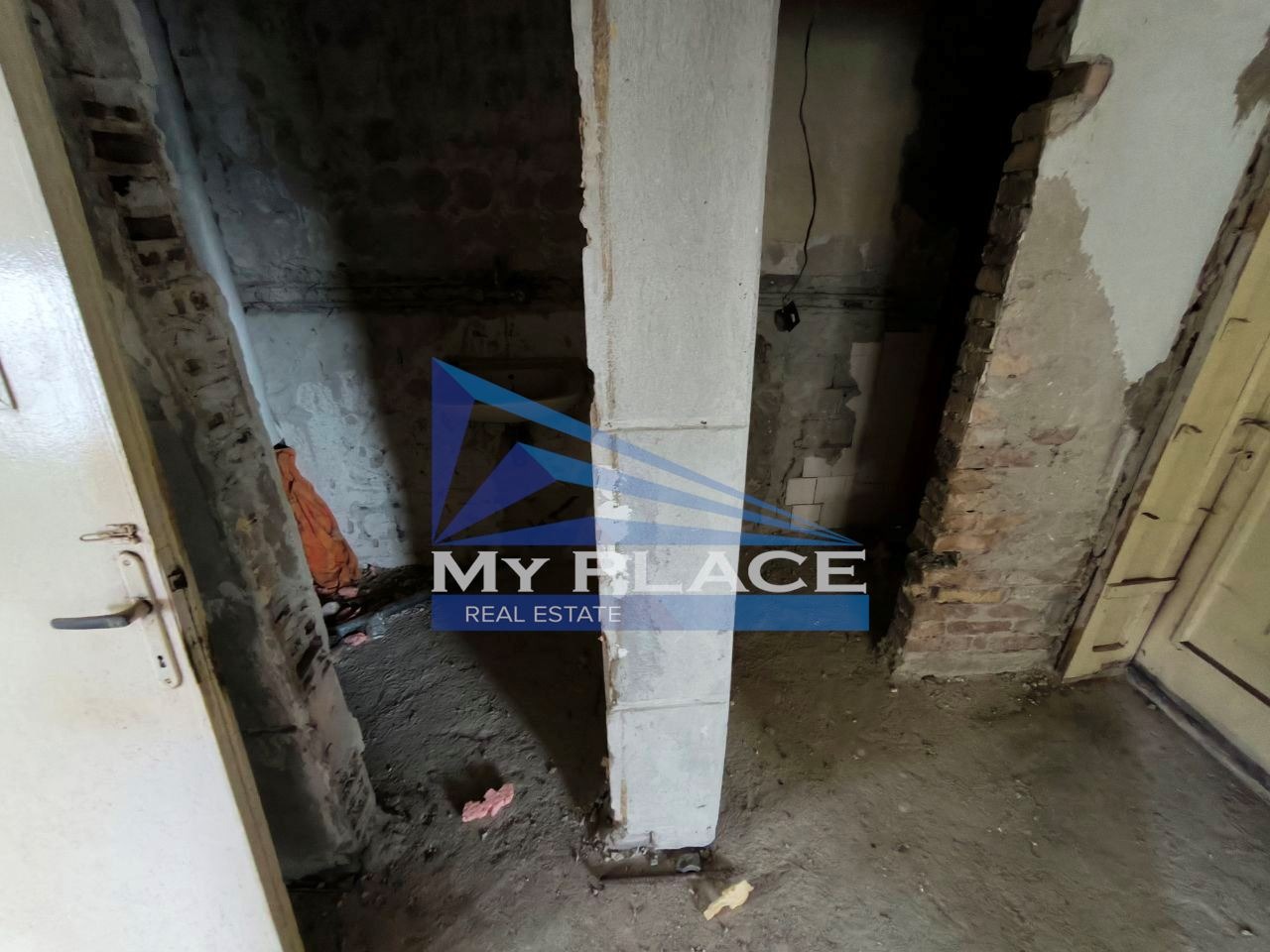 Продава ЕТАЖ ОТ КЪЩА, гр. Шумен, Басейна, снимка 6 - Етаж от къща - 54068959