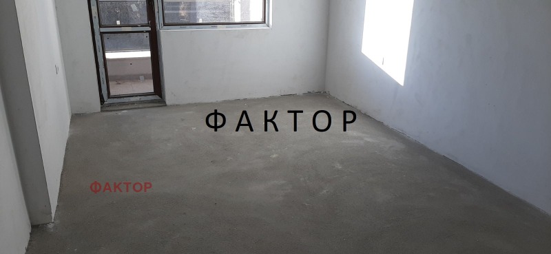 Продава  2-стаен град Пловдив , Остромила , 68 кв.м | 54940308 - изображение [4]