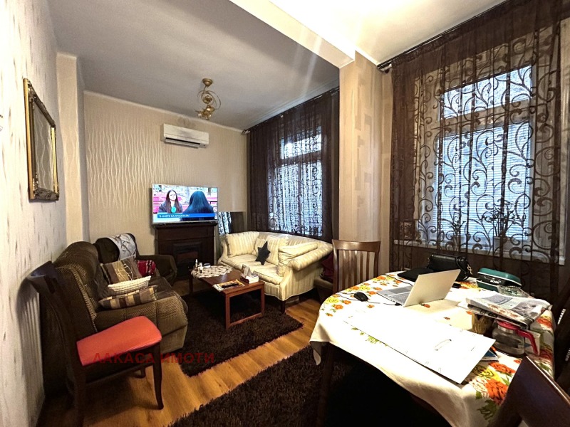 Продава  3-стаен град София , Център , 80 кв.м | 48192931 - изображение [2]