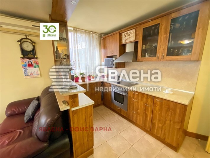 Продава 4-СТАЕН, гр. Варна, Център, снимка 1 - Aпартаменти - 48106467