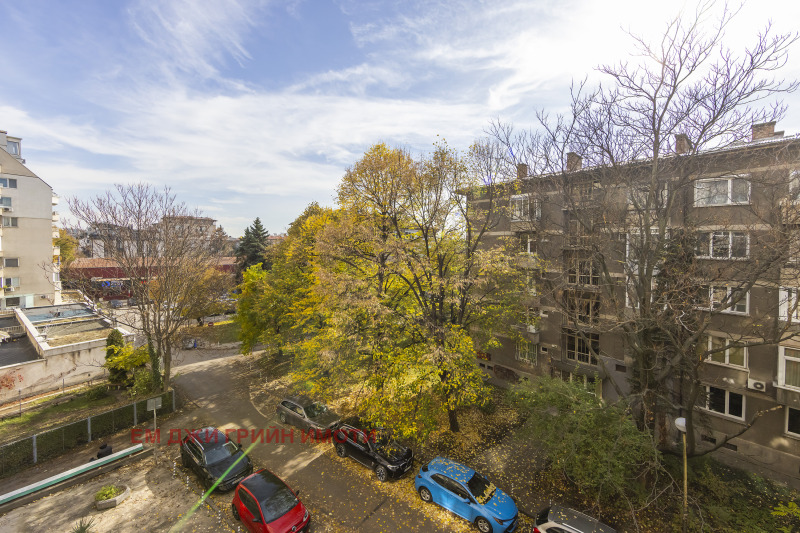 Продава 4-СТАЕН, гр. София, Център, снимка 10 - Апартаменти - 52988451