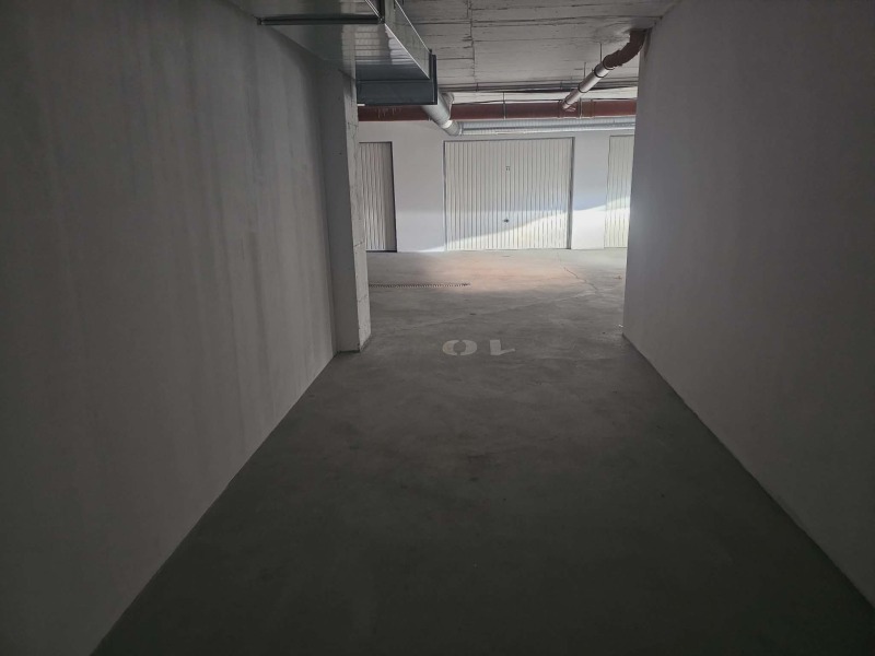 Продава ГАРАЖ, ПАРКОМЯСТО, гр. Кърджали, Възрожденци, снимка 2 - Гаражи и паркоместа - 52833775