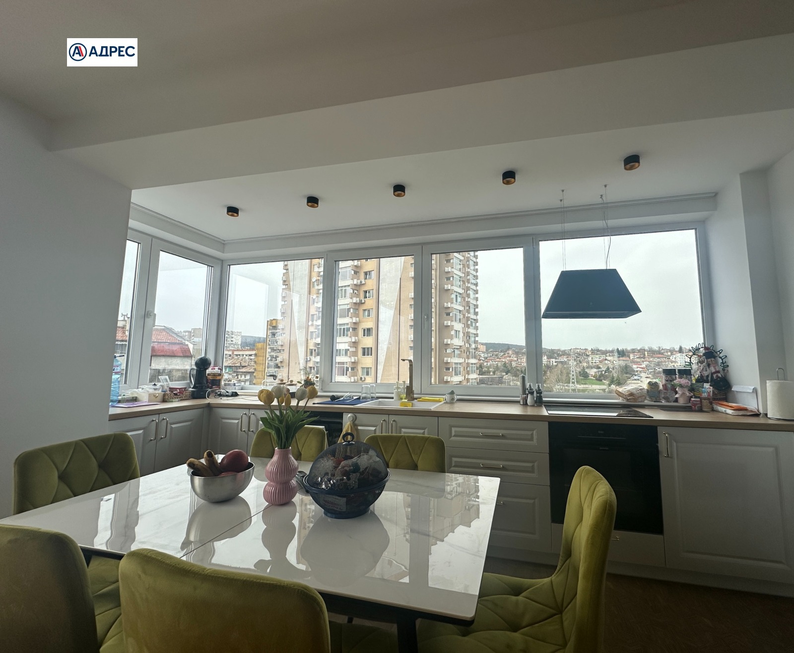 Продава 3-СТАЕН, гр. Шумен, Център, снимка 2 - Апартаменти - 50375799