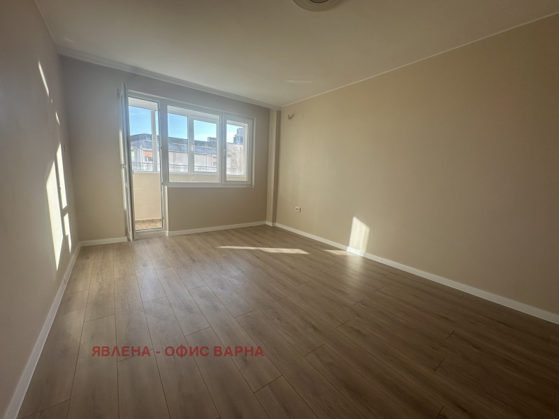 Продава 3-СТАЕН в град Варна, Лятно кино Тракия - 70 кв.м / 185 000 € » 361 828.55 лв., ЯВЛЕНА - ОФИС ВАРНА