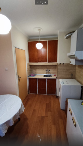 1 slaapkamer Vazrazjdane 3, Varna 3