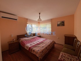 Casa Novo gradichtche, região Veliko Tarnovo 5