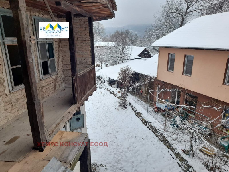 Продава КЪЩА, с. Орешак, област Ловеч, снимка 4 - Къщи - 51497996