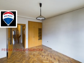 3+ chambres Petritch, région Blagoevgrad 11