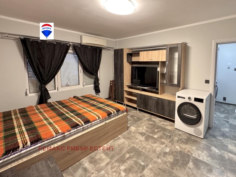 Myytävänä  Studio Ruse , Rodina 2 , 46 neliömetriä | 90766448 - kuva [3]