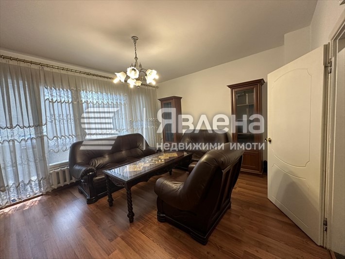 Продава 2-СТАЕН, гр. Пловдив, Изгрев, снимка 2 - Aпартаменти - 49186145