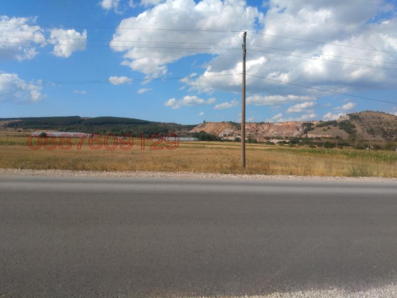 Продава ЗЕМЕДЕЛСКА ЗЕМЯ, гр. Сливница, област София област, снимка 2 - Земеделска земя - 53427175